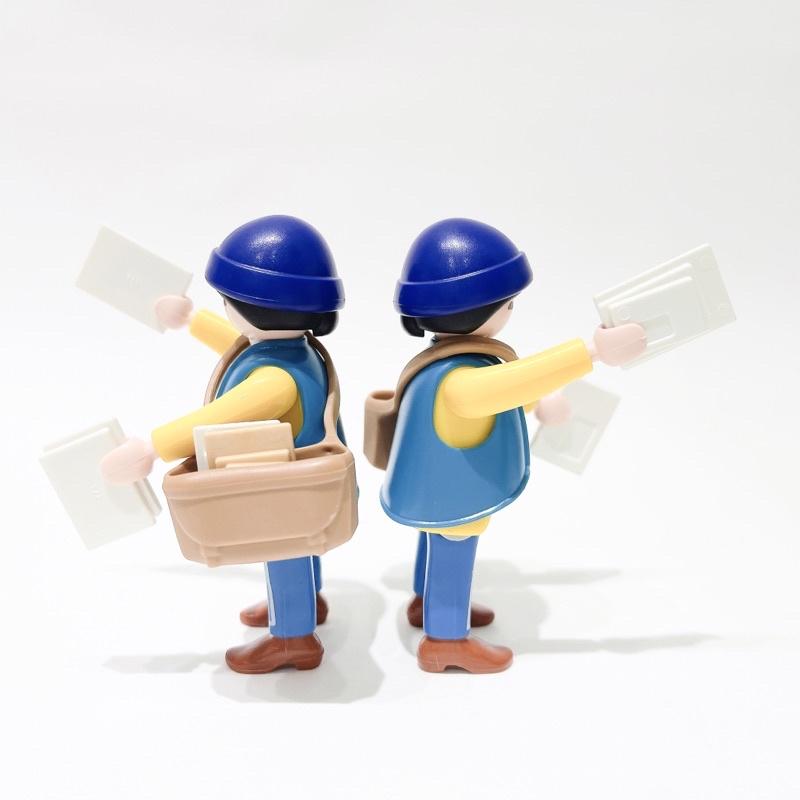 2020 Playmobil 人偶包18代 70370 女郵遞員 郵差 側背包 藍色和尚帽 背心 信件 咪咪眼-細節圖2