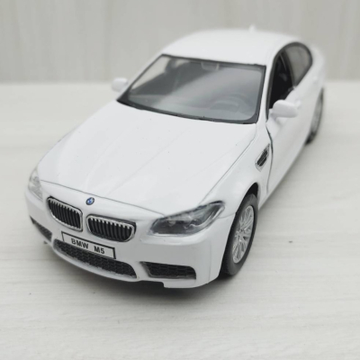 全新盒裝1:36~寶馬BMW M5 白色 合金汽車模型 玩具 禮物 兒童 迴力車 模型車 交通模型