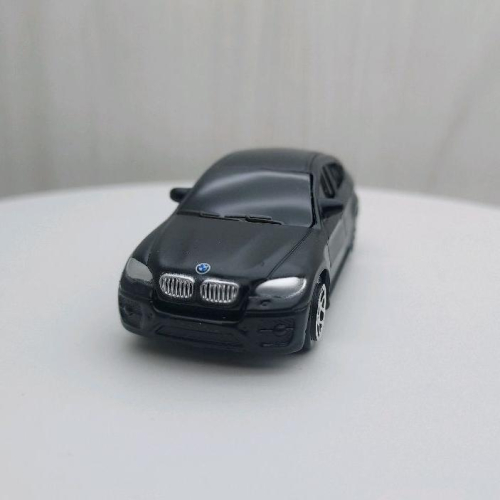 台灣現貨 全新盒裝1:64~寶馬BMW X6 消光黑色 合金 模型車 玩具 小汽車 兒童 禮物 收藏 交通 比例模型