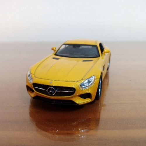台灣現貨 全新盒裝1:36賓士BENZ AMG GT 黃色 合金 模型車 玩具 迴力 兒童 生日 禮物 收藏 擺飾 交通