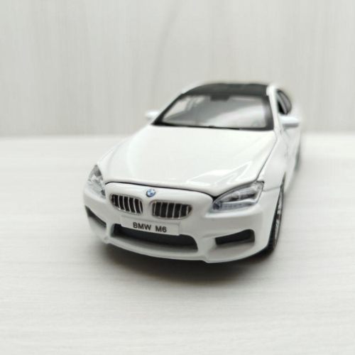 台灣現貨 全新~1:32 寶馬 BMW M6 COUPE 白色 合金 模型車 聲光車 玩具 兒童 禮物 收藏 交通 比例
