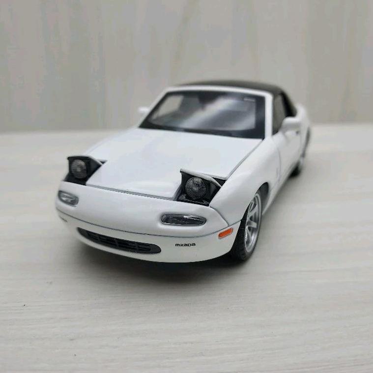 台灣現貨 全新盒裝~1:32 ~馬自達 MAZDA MX-5 白色 合金 模型車 聲光車 玩具 兒童 禮物 收藏 交通-細節圖2