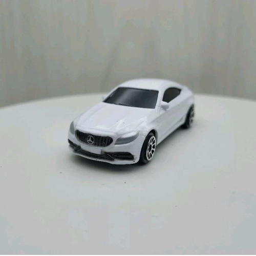台灣現貨 全新盒裝~1:64賓士BENZ AMG C63S 白色 黑窗 合金 模型車 玩具 小汽車 兒童 禮物 收藏