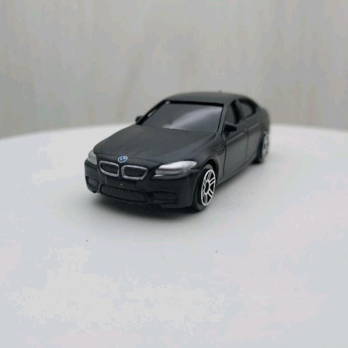 台灣現貨 全新盒裝~1:64~寶馬 BMW M5 消光黑色 黑窗 合金 滑行車 模型車 玩具 小汽車 兒童 禮物 收藏