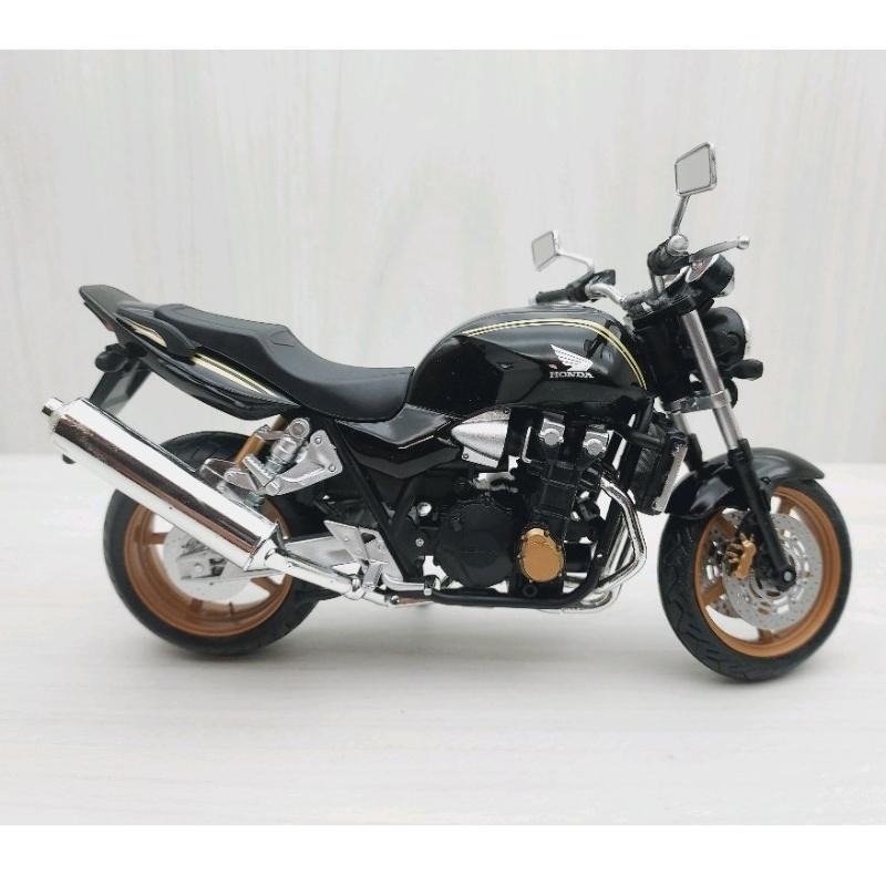 台灣現貨 全新盒裝~1:12~本田 HONDA CB1300SF 黑色 模型車 玩具 兒童 收藏 重機 禮物 擺飾-細節圖3