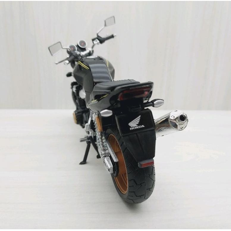 台灣現貨 全新盒裝~1:12~本田 HONDA CB1300SF 黑色 模型車 玩具 兒童 收藏 重機 禮物 擺飾-細節圖4