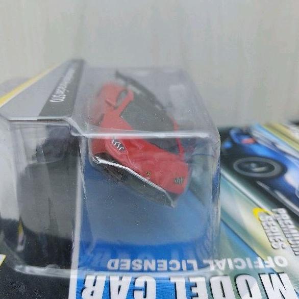 台灣現貨 全新包裝 CCA 1:64~藍寶堅尼 Huracan STO 紅色 避震效果 螺絲底盤 合金滑行車-細節圖2