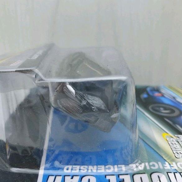 台灣現貨 全新包裝 CCA 1:64~豐田 TOYOTA Camry 凱美瑞 黑色 避震效果 螺絲底盤 合金滑行車-細節圖2