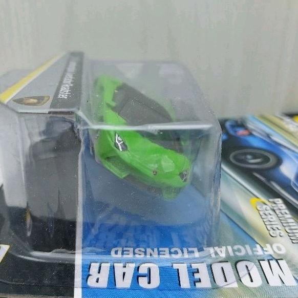 台灣現貨 全新包裝 CCA 1:64~藍寶堅尼Aventador 綠色 避震效果 螺絲底盤 合金滑行車-細節圖2