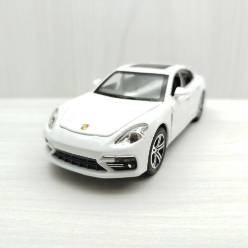 台灣現貨 全新盒裝1:32保時捷 帕納梅拉 PANAMERA 白色 合金 模型車 聲光車 玩具 兒童 禮物 收藏 交通