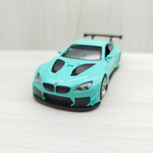 台灣現貨 全新盒裝~1:44~寶馬 BMW M6 GT3 蒂芬妮綠色 合金 模型車 玩具 迴力 兒童 生日 禮物 收藏