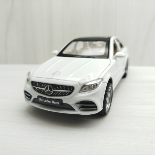 台灣現貨 全新盒裝~1:32 ~賓士 BENZ C260L 白色 合金 模型車 聲光車 玩具 兒童 禮物 收藏 交通
