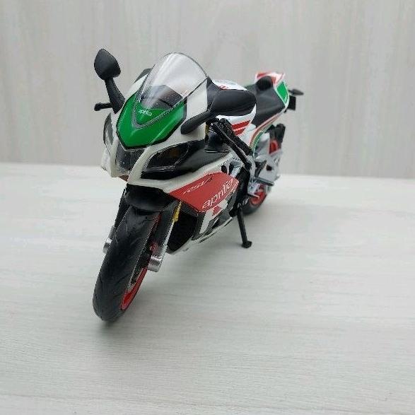 台灣現貨 全新盒裝1:12艾普莉亞 APRILIA RSV4 RR1000 白色 模型車 玩具 兒童 收藏 重機 禮物-細節圖2