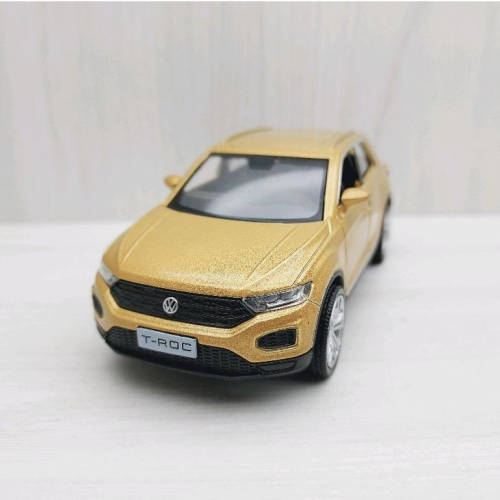 台灣現貨 全新盒裝1:36~福斯 T-ROC CRV 金色 合金 模型車 玩具 迴力 兒童 生日 禮物 收藏 擺飾 交通