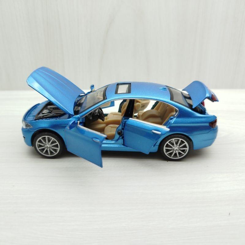 台灣現貨 全新盒裝~1:32 ~BMW 寶馬 535i 亮藍色 合金 模型車 聲光車 玩具 兒童 禮物 收藏 交通 比例-細節圖3
