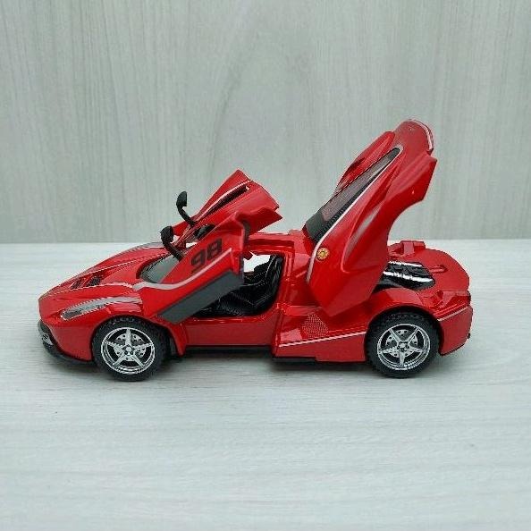 台灣現貨 全新盒裝~1:32 ~法拉利 Ferrari LaFarrari 銀紅色合金模型聲光車 玩具 收藏 兒童 禮物-細節圖3
