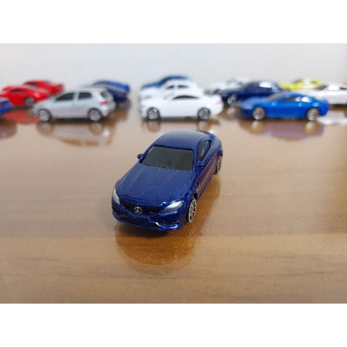 台灣現貨 全新盒裝~1:64賓士BENZ AMG C63S 藍色 黑窗 合金 模型車 玩具 小汽車 兒童 禮物 收藏