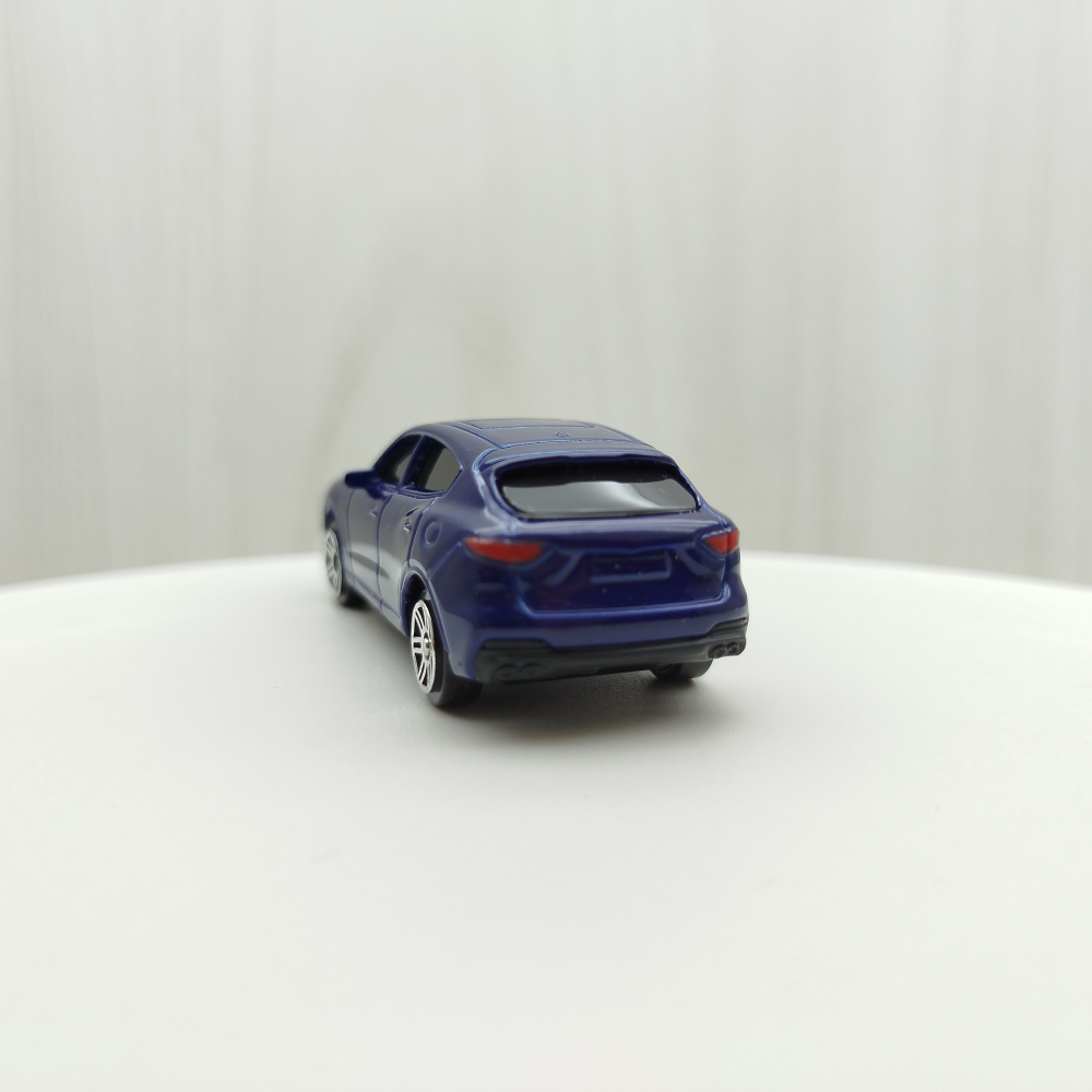 台灣現貨 全新盒裝~1:64~瑪莎拉蒂LEVANTE GTS 藍色 黑窗 合金 模型車 玩具 小汽車 兒童 禮物 收藏-細節圖3