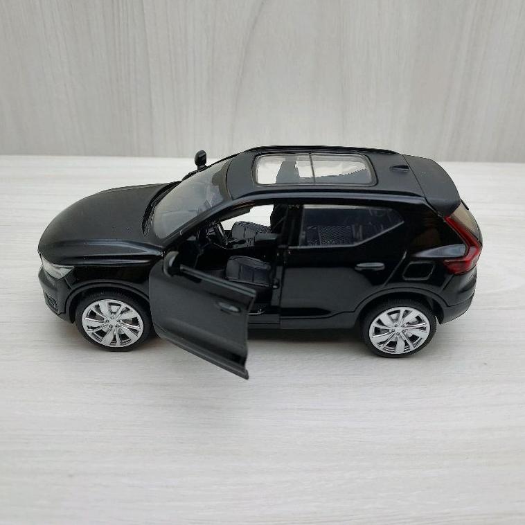 台灣現貨 全新盒裝1:32~VOLVO XC40 黑色 合金 模型車 聲光車 玩具 兒童 禮物 收藏-細節圖3