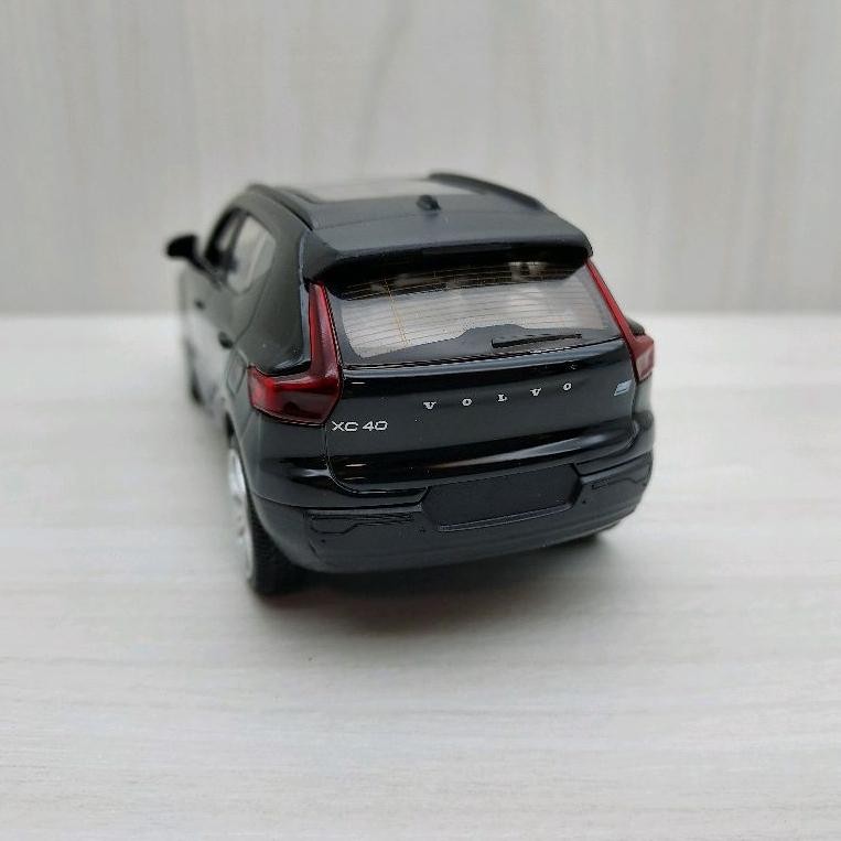 台灣現貨 全新盒裝1:32~VOLVO XC40 黑色 合金 模型車 聲光車 玩具 兒童 禮物 收藏-細節圖4