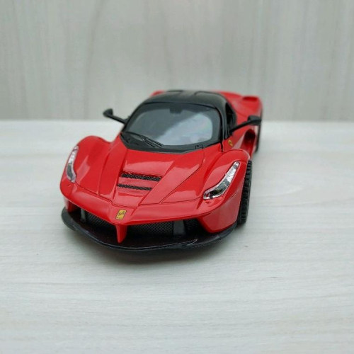 台灣現貨 全新盒裝~1:32法拉利 LaFarrari 黑紅色 合金 模型車 聲光車 玩具 兒童 禮物 收藏