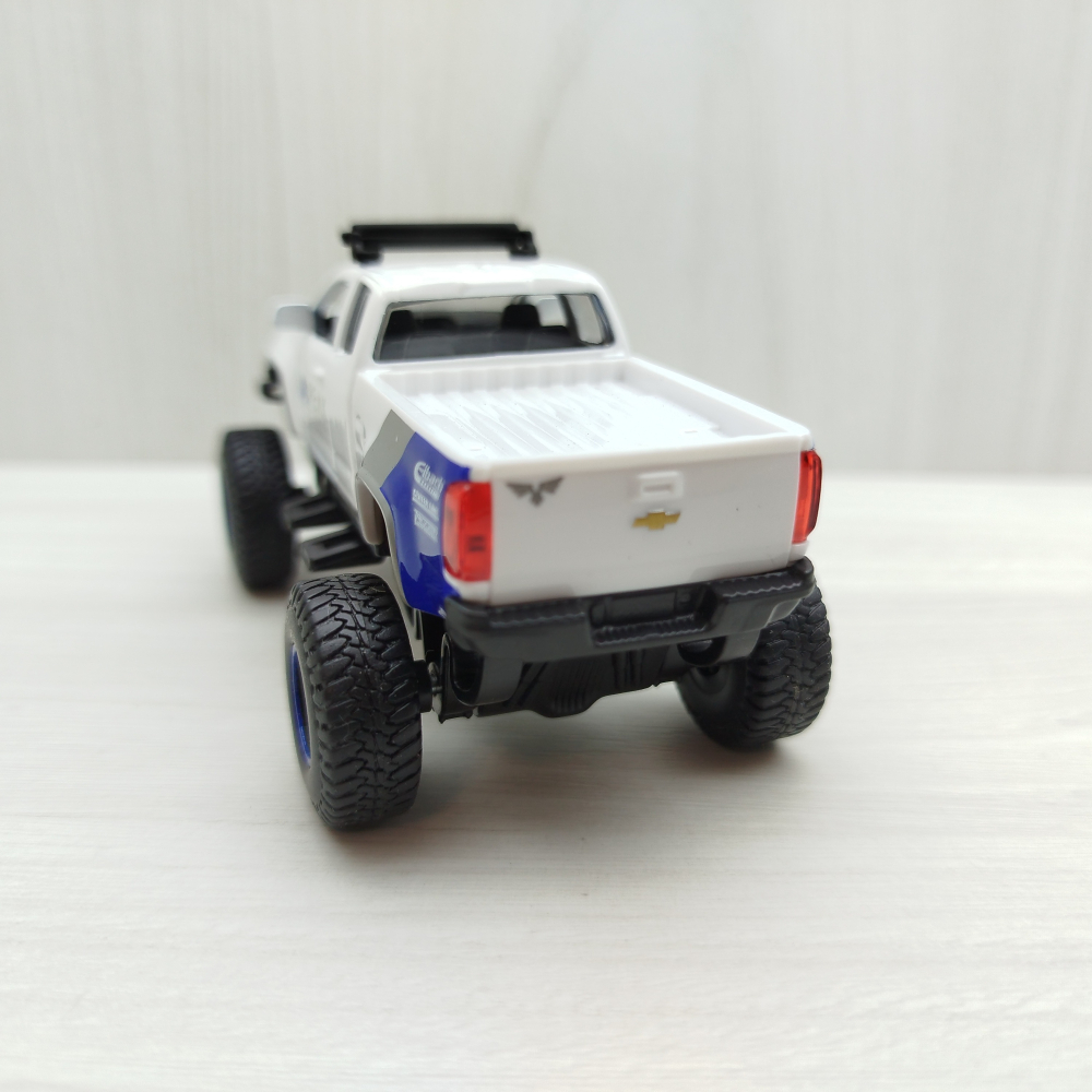 台灣現貨 全新盒裝1:48~雪佛蘭 COLORADO ZR2 白色 合金 模型車 玩具 迴力 兒童 生日 禮物 收藏-細節圖4