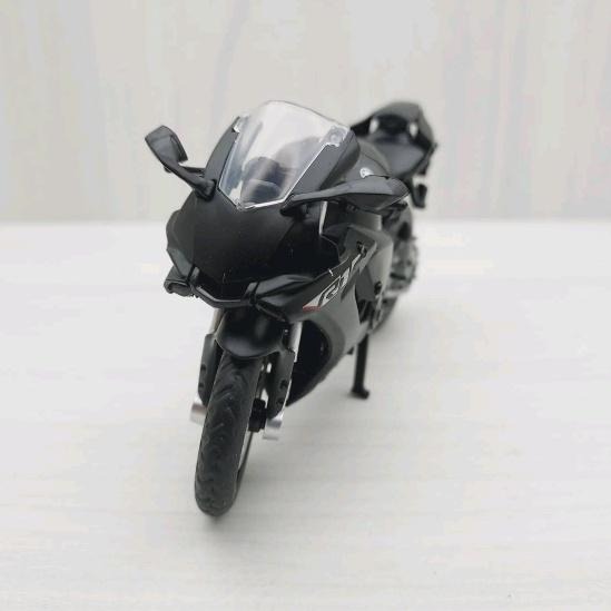 台灣現貨 全新盒裝1:18~山葉 YAMAHA YZF-R1 黑色 模型車 玩具 兒童 收藏 重機 禮物 擺飾 摩托車-細節圖2