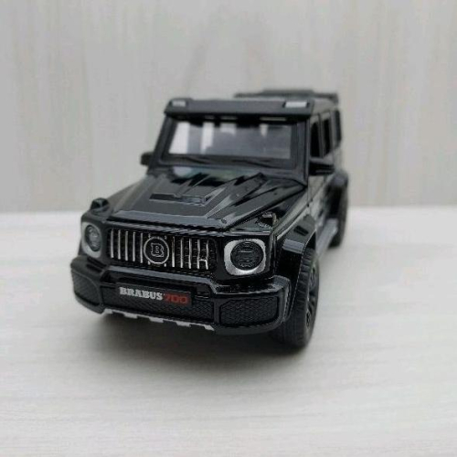 台灣現貨 全新盒裝~1:32 ~BRABUS 巴博斯 G700 黑色 合金 模型車 聲光車 玩具 兒童 禮物 收藏 交通