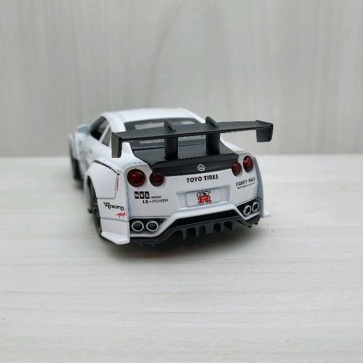 台灣現貨 全新盒裝~1:32 ~日產 NISSAN GTR R35  白色 可開門 合金 模型車 玩具 迴力 兒童 生日-細節圖4