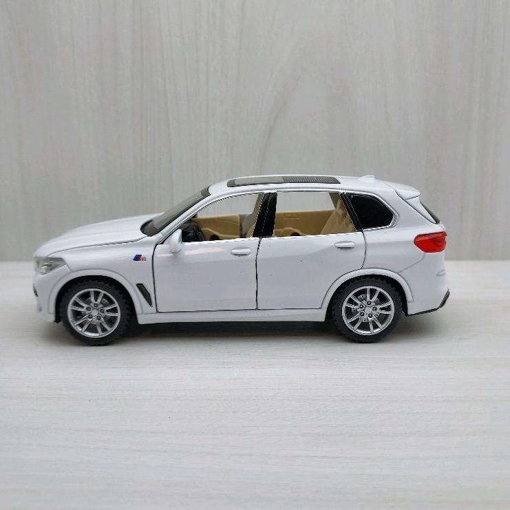 台灣現貨 全新盒裝~1:32 ~BMW 寶馬 X5 可開門 白色 合金 模型車 聲光車 玩具 兒童 禮物 收藏 交通-細節圖2