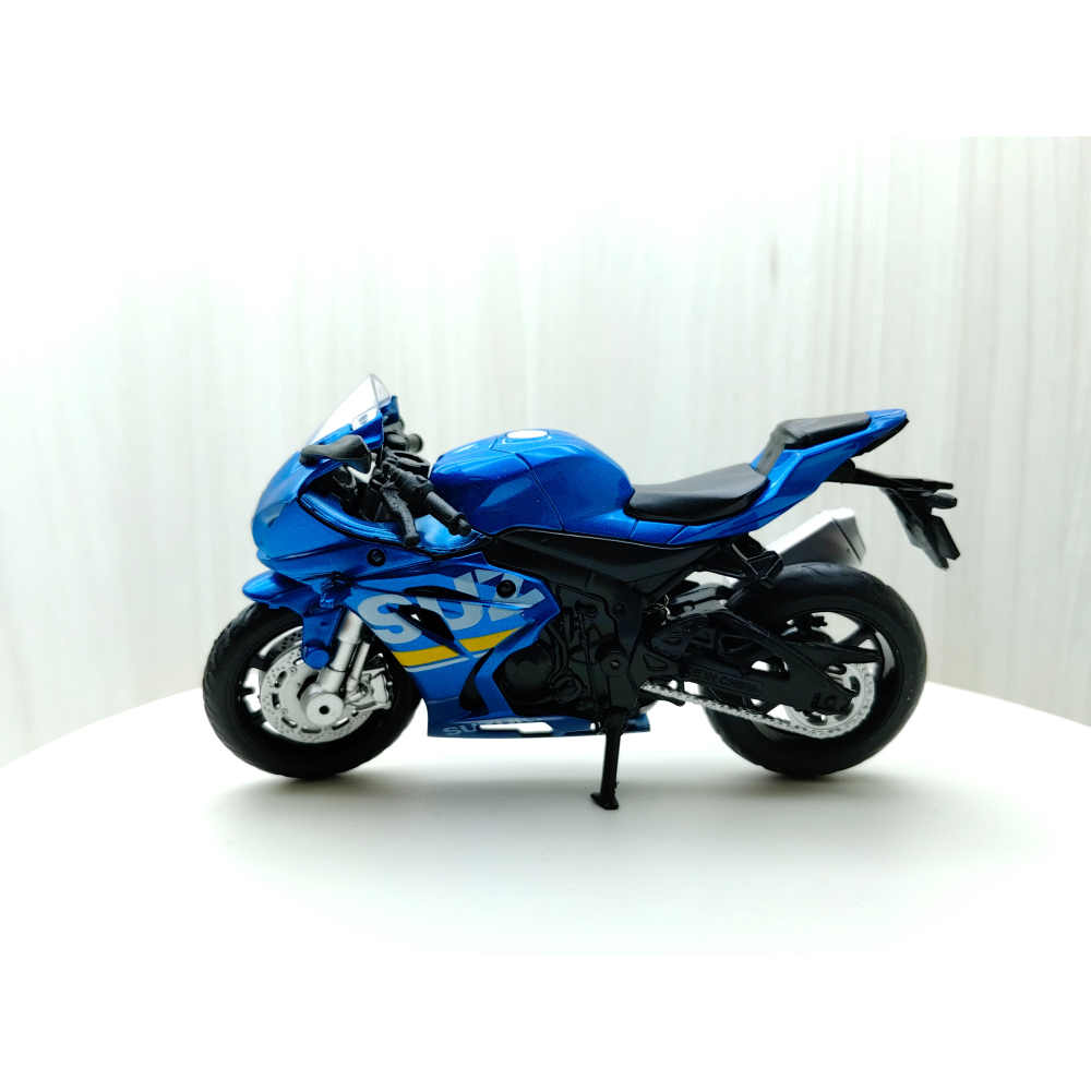 台灣現貨 全新盒裝1:18~鈴木GSX-R1000 藍色 模型車 玩具 兒童 收藏 重機 禮物 擺飾 摩托車-細節圖2