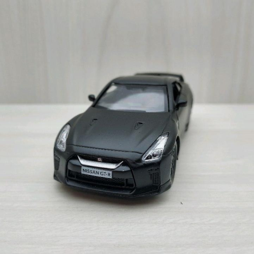 台灣現貨 全新盒裝~1:36日產NISSAN GTR R35 消光黑色 合金 模型車 玩具 迴力 兒童 生日 禮物 收藏