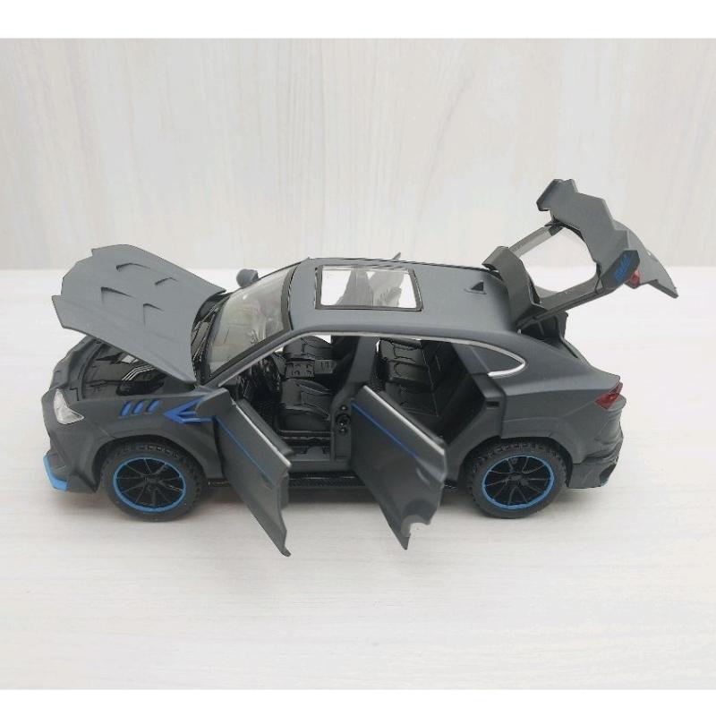 台灣現貨 全新盒裝1:32~藍寶堅尼 URUS 消光灰色 合金 模型車 聲光車 玩具 兒童 禮物 收藏 交通 比例模型車-細節圖3
