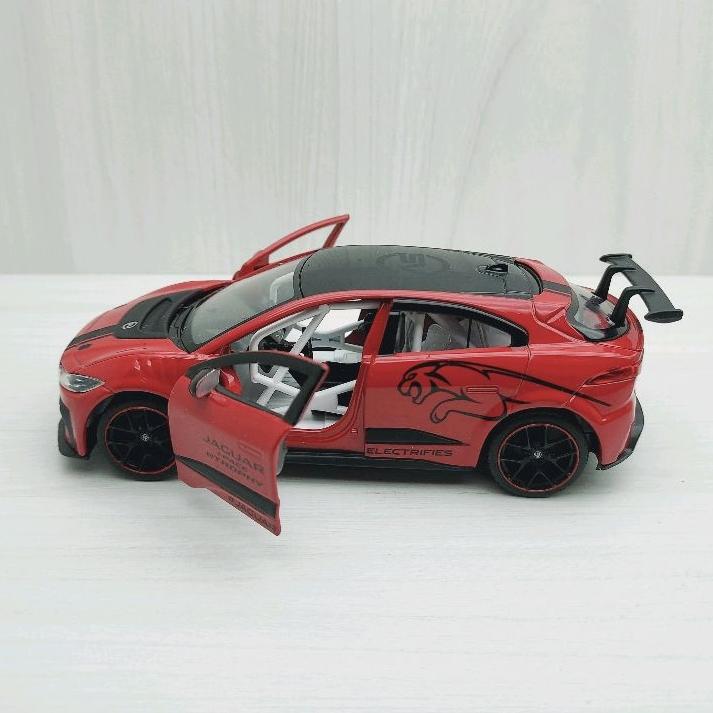台灣現貨 全新盒裝1:36~捷豹 I-PACE 紅色 合金 模型車 玩具 迴力 兒童 生日 禮物 收藏 擺飾 交通 娛樂-細節圖3