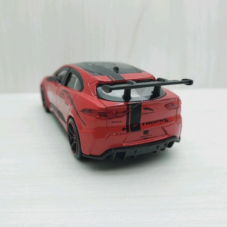 台灣現貨 全新盒裝1:36~捷豹 I-PACE 紅色 合金 模型車 玩具 迴力 兒童 生日 禮物 收藏 擺飾 交通 娛樂-細節圖4