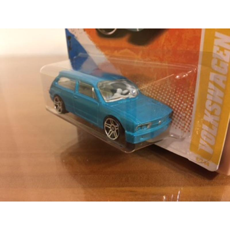 台灣現貨 1:64 風火輪 福斯 VOLKSWAGEN BRASILIA  合金 模型車 玩具 小汽車 兒童 禮物 收藏-細節圖3
