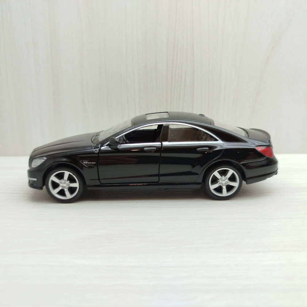 台灣現貨 全新盒裝1:36賓士BENZ CLS 63 AMG黑色 合金 模型車 玩具 迴力 兒童 生日 禮物 收藏 擺飾-細節圖2