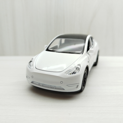 台灣現貨 全新盒裝~1:32 ~特斯拉 TESLA MODEL Y 白色 合金 模型車 聲光車