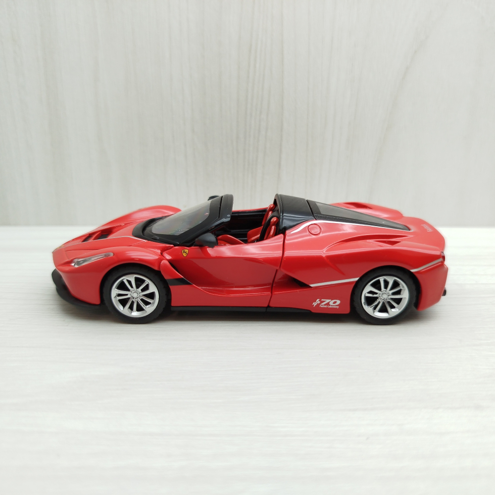 台灣現貨 全新盒裝~1:36~法拉利  Ferrari LaFarrari 拉法 紅色 合金 模型車(聲光車)-細節圖2