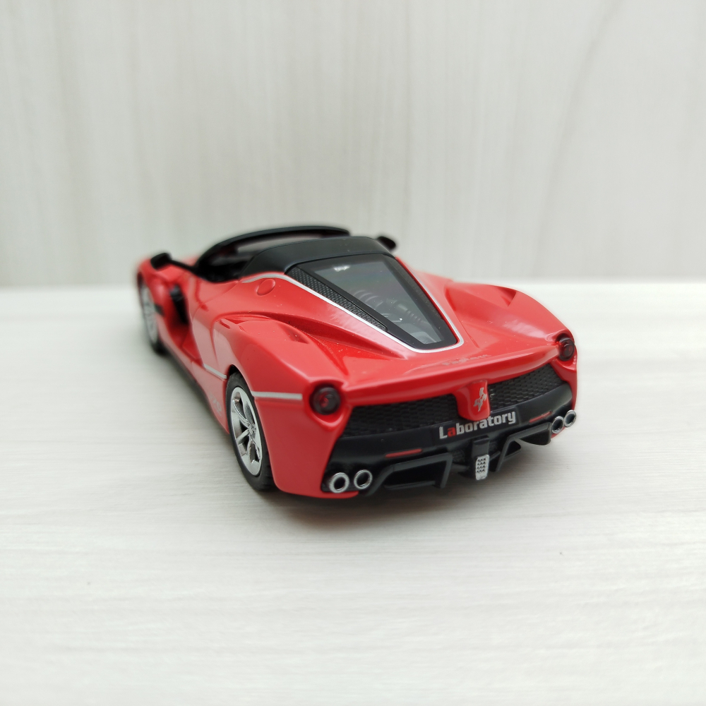 台灣現貨 全新盒裝~1:36~法拉利  Ferrari LaFarrari 拉法 紅色 合金 模型車(聲光車)-細節圖4