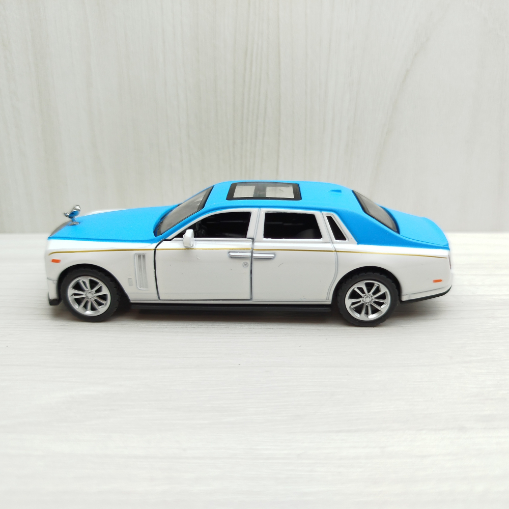 台灣現貨 全新盒裝~1:36~勞斯萊斯 幻影 藍頂白色 合金 模型車(聲光車)-細節圖2