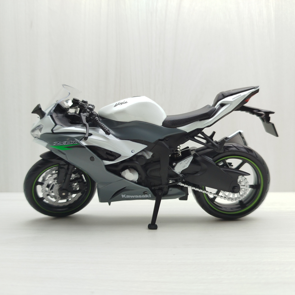 宅米吉 全新現貨~1:12~川崎 KAWASAKI ZX-6R 白灰色 模型車 玩具 兒童 收藏 重機 摩托車 交通模型-細節圖4