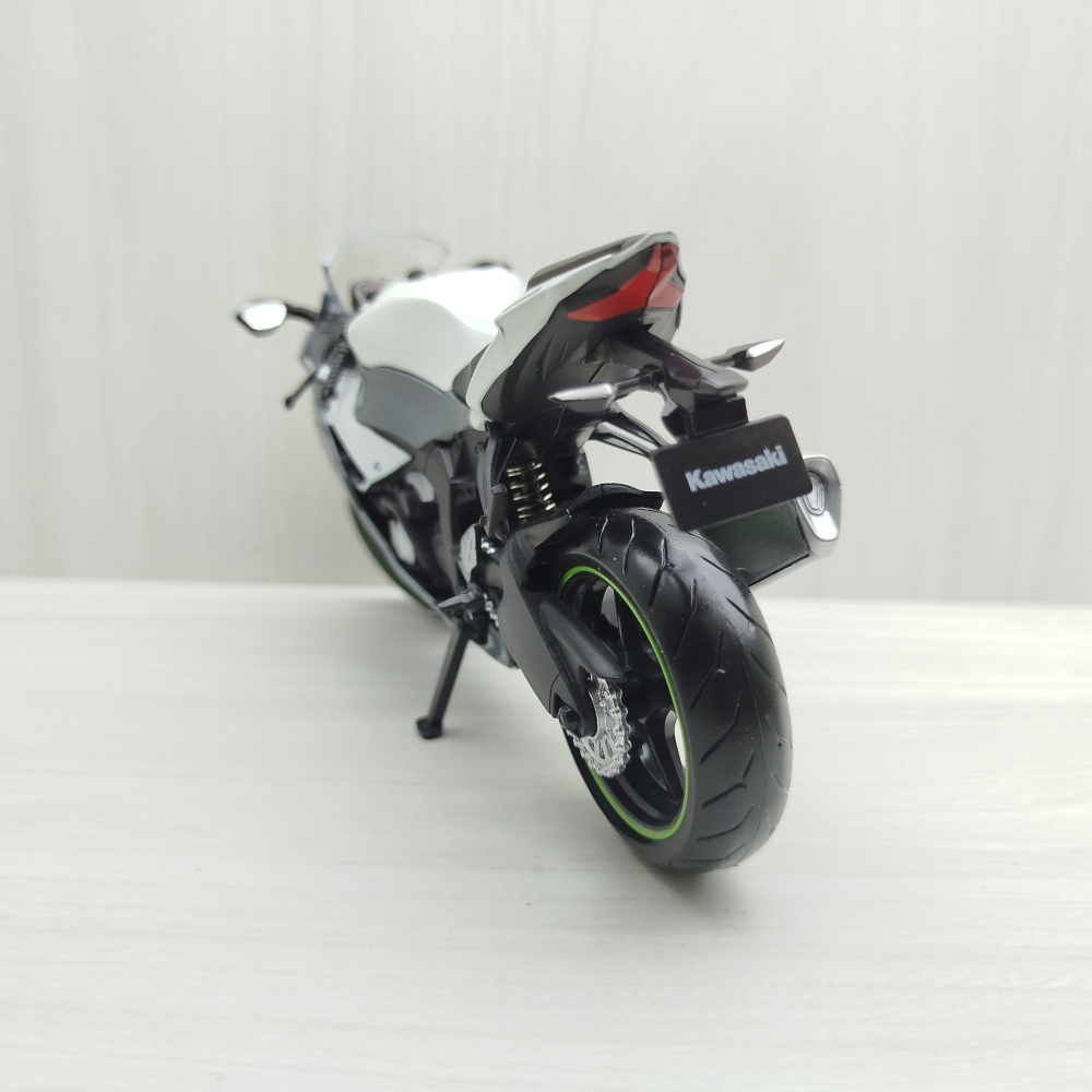 宅米吉 全新現貨~1:12~川崎 KAWASAKI ZX-6R 白灰色 模型車 玩具 兒童 收藏 重機 摩托車 交通模型-細節圖5