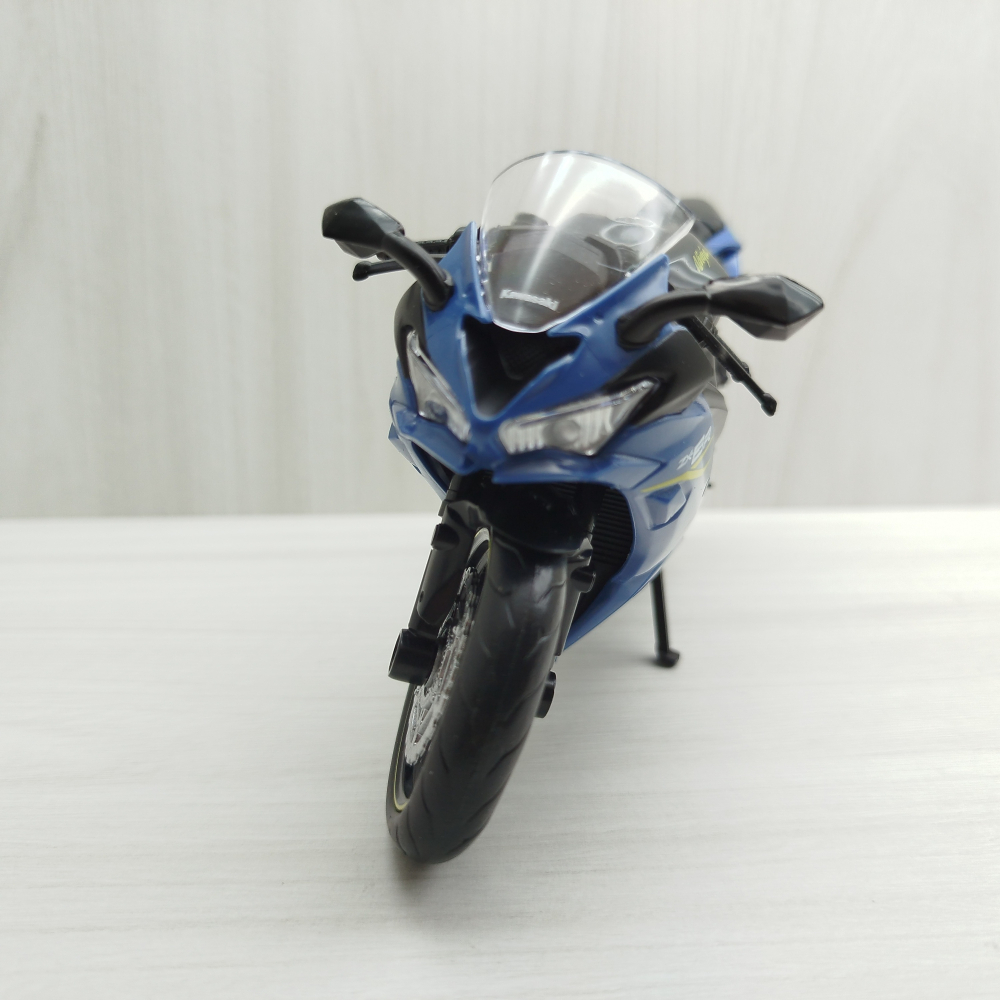 宅米吉 全新現貨~1:12~川崎 KAWASAKI ZX-6R 灰藍色 模型車 玩具 兒童 收藏 重機 摩托車 交通模型-細節圖3