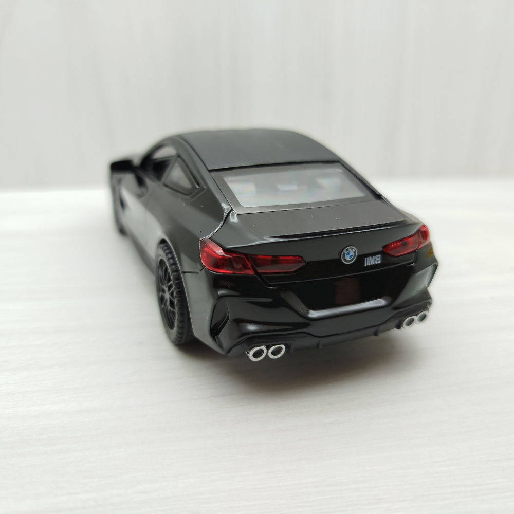 全新盒裝現貨~1:32~寶馬 BMW M8 黑色 合金 模型車 聲光車 迴力車 交通模型-細節圖4
