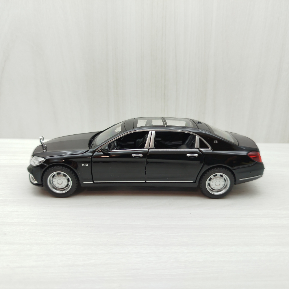 全新盒裝現貨~1:32 ~邁巴赫 Maybah S650 黑色合金 模型車 聲光車 玩具  收藏 交通 比例模型-細節圖2