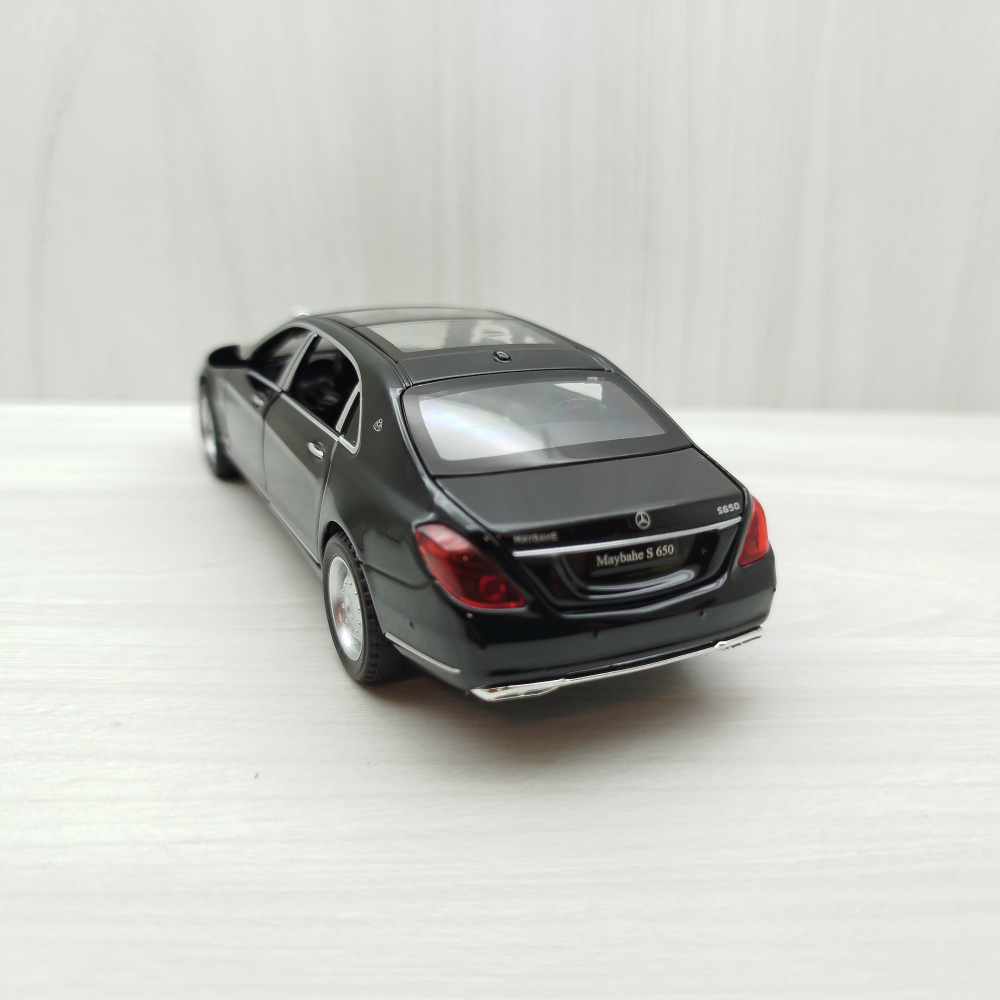 全新盒裝現貨~1:32 ~邁巴赫 Maybah S650 黑色合金 模型車 聲光車 玩具  收藏 交通 比例模型-細節圖4