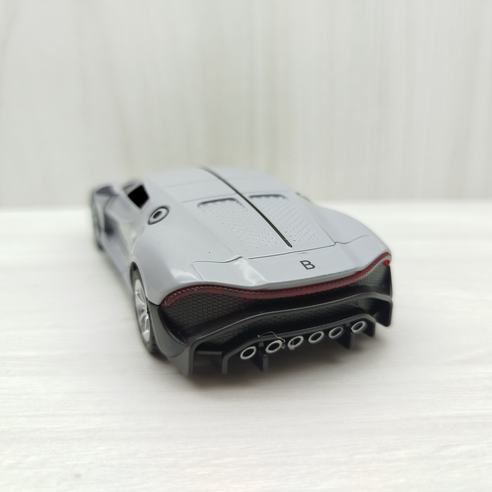 全新盒裝現貨~1:36~布加迪 Bugatti 黑夜之聲 淺灰色 合金 模型車 (聲光車) 玩具 禮物 收藏-細節圖4