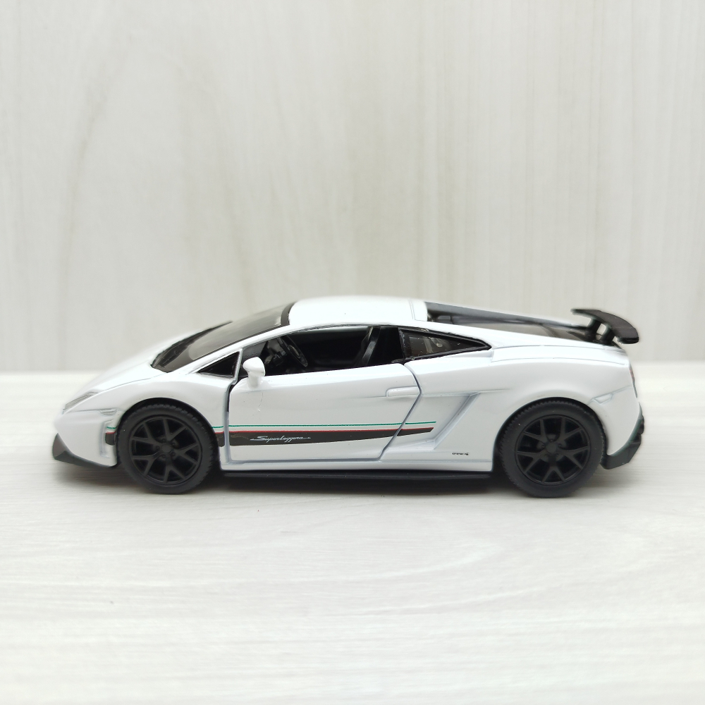 全新盒裝現貨~1:36~藍寶堅尼   Gallardo 蓋拉多 LP570-4 白色 合金 迴力車-細節圖2
