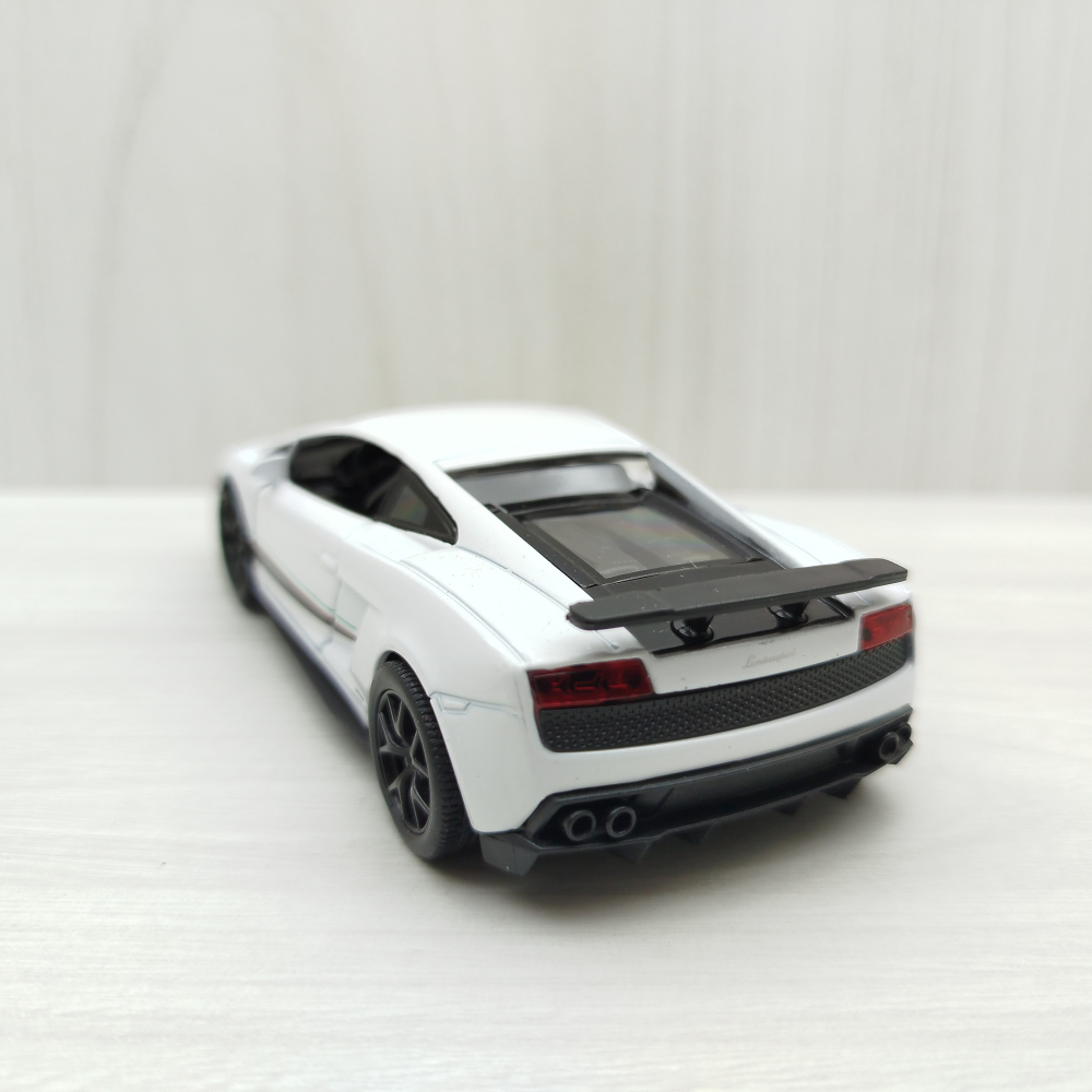 全新盒裝現貨~1:36~藍寶堅尼   Gallardo 蓋拉多 LP570-4 白色 合金 迴力車-細節圖4